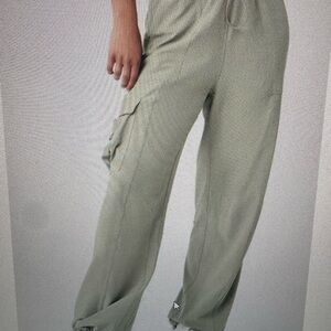 ALO Yoga Light Green Megastar Cargo Jogger